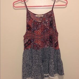 ❤️3 for $13❤️Loose ruffled top!